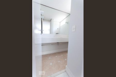 Lavabo de apartamento para alugar com 2 quartos, 140m² em Jardim Paulista, São Paulo