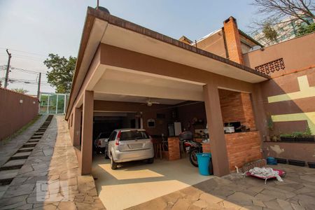 Casa para alugar com 390m², 4 quartos e 5 vagasPátio 