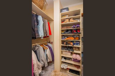 Casa para alugar com 390m², 4 quartos e 5 vagasCloset da Suíte  