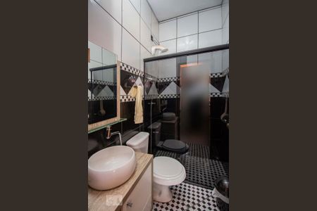 Casa para alugar com 390m², 4 quartos e 5 vagasBanheiro 2