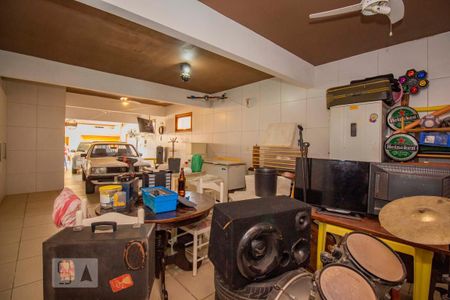 Casa para alugar com 390m², 4 quartos e 5 vagasSalão de festas