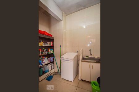 Casa para alugar com 390m², 4 quartos e 5 vagasLavanderia 