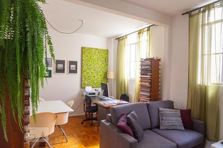 Sala de apartamento à venda com 2 quartos, 90m² em Santo Antônio, Belo Horizonte