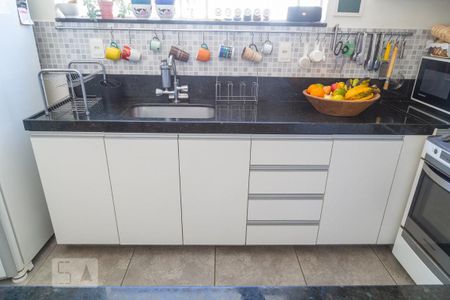 Apartamento à venda com 90m², 2 quartos e sem vagaArmário da Cozinha