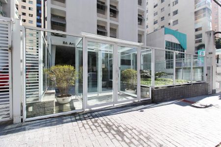 Apartamento à venda com 105m², 3 quartos e 1 vagaFachada