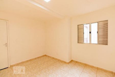 Quarto 2 de casa para alugar com 2 quartos, 137m² em Vila Nhocune, São Paulo