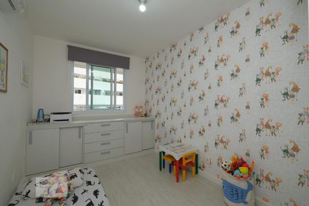 Apartamento à venda com 77m², 2 quartos e 1 vagaQuarto 2