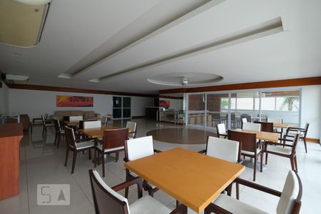 Apartamento à venda com 77m², 2 quartos e 1 vagaSalão de Festas Adulto