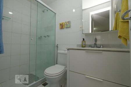 Apartamento à venda com 77m², 2 quartos e 1 vagaBanheiro Suíte