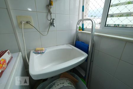 Apartamento à venda com 77m², 2 quartos e 1 vagaÁrea de Serviço