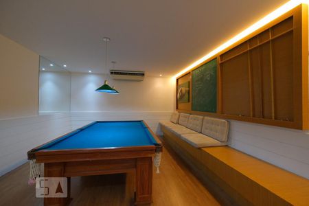 Apartamento à venda com 77m², 2 quartos e 1 vagaSala de Jogos