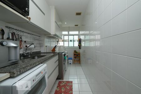 Apartamento à venda com 77m², 2 quartos e 1 vagaCozinha