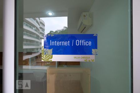 Apartamento à venda com 77m², 2 quartos e 1 vagaSala de Internet