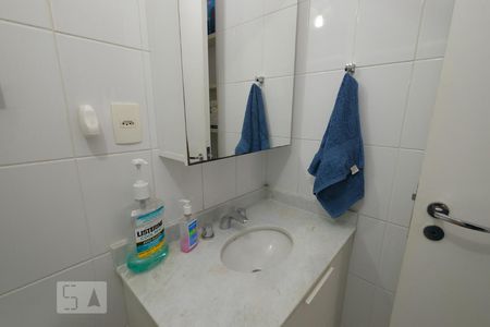 Apartamento à venda com 77m², 2 quartos e 1 vagaBanheiro