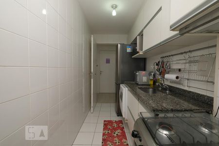 Apartamento à venda com 77m², 2 quartos e 1 vagaCozinha
