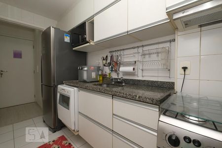 Apartamento à venda com 77m², 2 quartos e 1 vagaCozinha