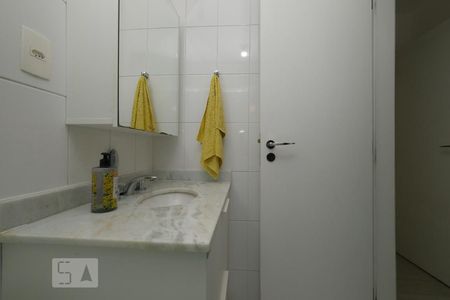 Apartamento à venda com 77m², 2 quartos e 1 vagaBanheiro Suíte