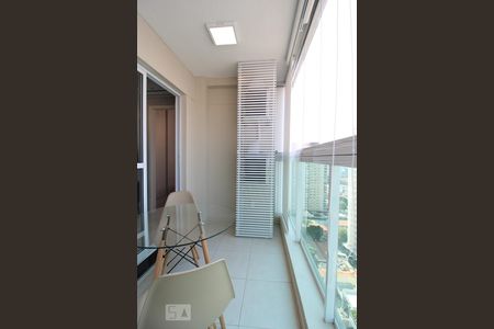 Varanda da sala de apartamento para alugar com 1 quarto, 34m² em Água Branca, São Paulo