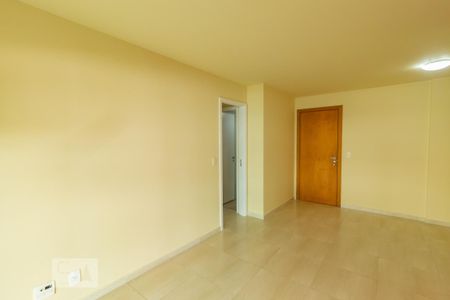 Sala de apartamento para alugar com 2 quartos, 87m² em Barra da Tijuca, Rio de Janeiro