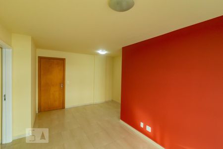 Sala de apartamento para alugar com 2 quartos, 87m² em Barra da Tijuca, Rio de Janeiro