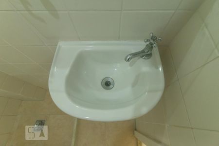 Apartamento para alugar com 87m², 2 quartos e 1 vaga Apartamento para alugar com 87m², 2 quartos e 1 vagaBanheiro de Serviço