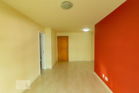 Sala de apartamento para alugar com 2 quartos, 87m² em Barra da Tijuca, Rio de Janeiro