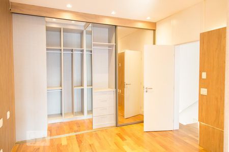 Apartamento à venda com 160m², 3 quartos e 3 vagasQuarto 3