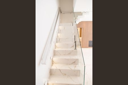 Apartamento à venda com 160m², 3 quartos e 3 vagasEscada