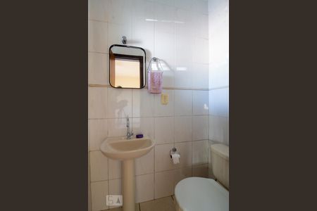 Lavabo de casa à venda com 2 quartos, 77m² em Protásio Alves, Porto Alegre