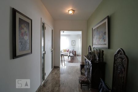 Apartamento à venda com 270m², 4 quartos e 4 vagasHall