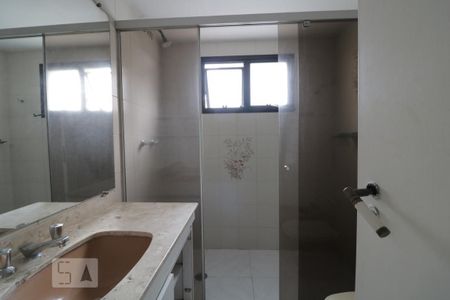 Apartamento à venda com 270m², 4 quartos e 4 vagasBanheiro Social
