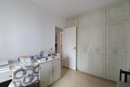 Apartamento à venda com 270m², 4 quartos e 4 vagasQuarto 3