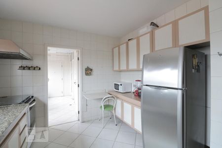 Apartamento à venda com 270m², 4 quartos e 4 vagasCozinha