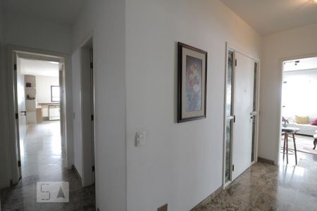 Apartamento à venda com 270m², 4 quartos e 4 vagasHall