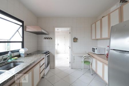 Apartamento à venda com 270m², 4 quartos e 4 vagasCozinha