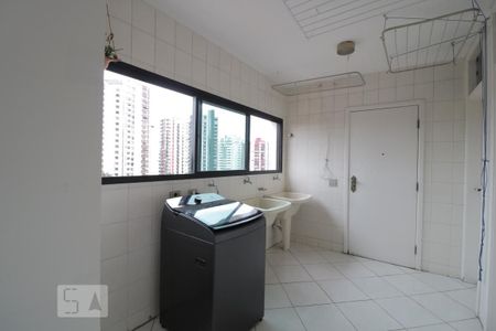 Apartamento à venda com 270m², 4 quartos e 4 vagasArea de serviço