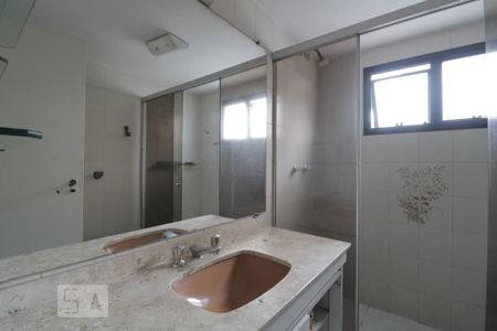 Apartamento à venda com 270m², 4 quartos e 4 vagasBanheiro Social