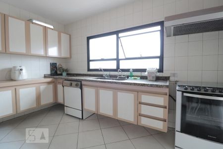 Apartamento à venda com 270m², 4 quartos e 4 vagasCozinha