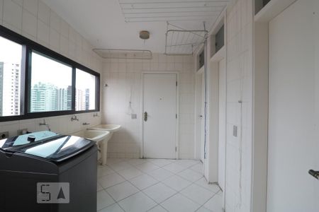 Apartamento à venda com 270m², 4 quartos e 4 vagasArea de serviço