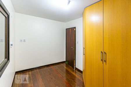 Casa à venda com 198m², 4 quartos e 2 vagas Casa à venda com 198m², 4 quartos e 2 vagasQuarto 2