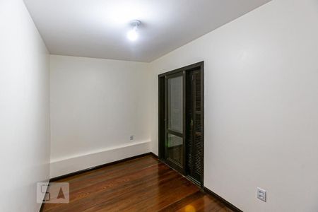 Casa à venda com 198m², 4 quartos e 2 vagas Casa à venda com 198m², 4 quartos e 2 vagasQuarto 3