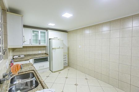 Casa à venda com 198m², 4 quartos e 2 vagas Casa à venda com 198m², 4 quartos e 2 vagasCozinha
