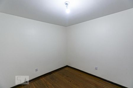 Casa à venda com 198m², 4 quartos e 2 vagas Casa à venda com 198m², 4 quartos e 2 vagasQuarto 4