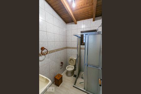 Casa à venda com 198m², 4 quartos e 2 vagas Casa à venda com 198m², 4 quartos e 2 vagasBanheiro de Serviço