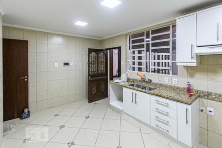 Casa à venda com 198m², 4 quartos e 2 vagas Casa à venda com 198m², 4 quartos e 2 vagasCozinha
