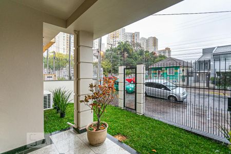 Casa à venda com 198m², 4 quartos e 2 vagas Casa à venda com 198m², 4 quartos e 2 vagasJardim