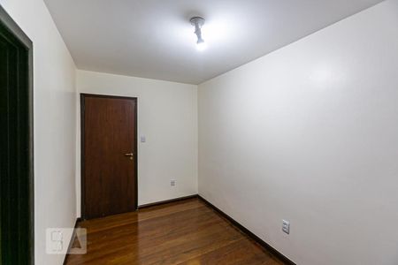 Casa à venda com 198m², 4 quartos e 2 vagas Casa à venda com 198m², 4 quartos e 2 vagasQuarto 3