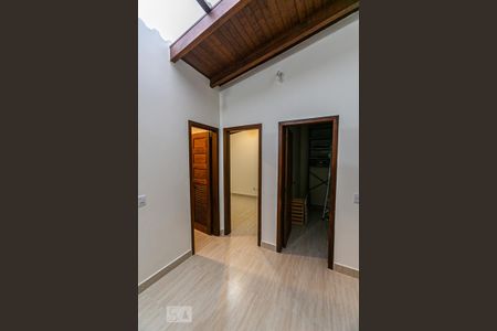 Casa à venda com 198m², 4 quartos e 2 vagas Casa à venda com 198m², 4 quartos e 2 vagasLavanderia