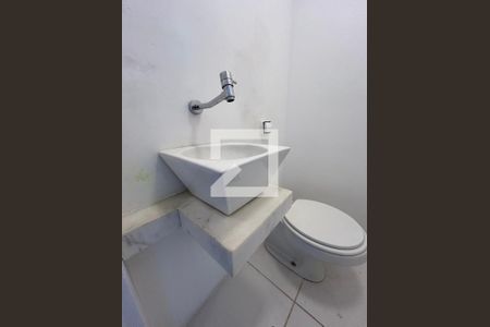 Casa à venda com 150m², 3 quartos e 3 vagasLavabo