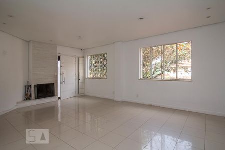 Sala de casa à venda com 3 quartos, 150m² em Água Branca, São Paulo